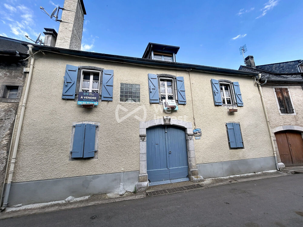 Vente Maison Maison 7 pièces à Castet (64260) Castet