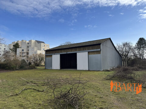   ENSEMBLE IMMOBILIER AVEC TERRAIN DE 4800M² ENVIRON 