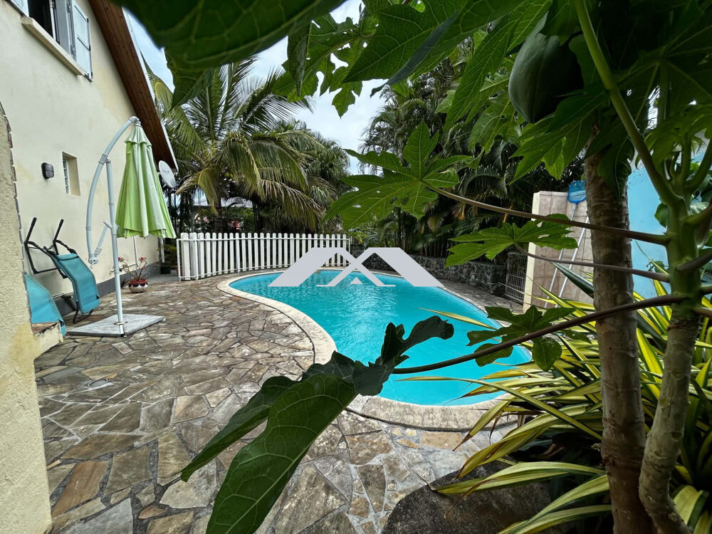 Belle villa familiale avec piscine très proche du centre ville