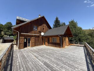  Maison à vendre 15 + pièces 284 m²