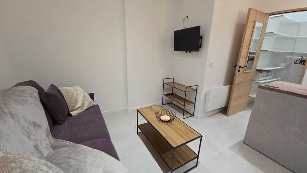 SUBLIME STUDIO RENOVÉ AVEC TERRASSE - AVENUE BORRIGLIONE