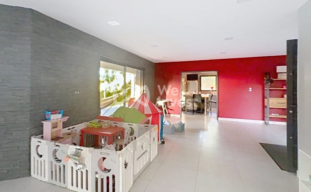 Vente Maison Villa de plain-pied de 225m2 avec piscine, garage et jardin. Manzat