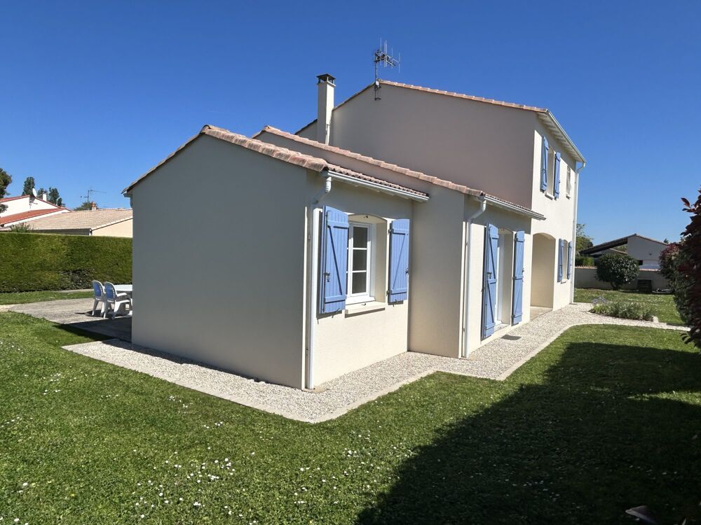 Maison 7 pièces 159 m² · à Aiffres · 159 m² · 342 800 €