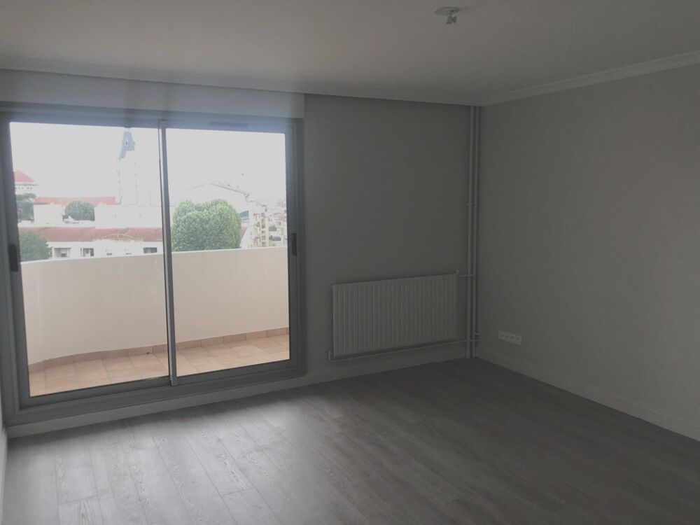 Location Appartement Appartement T3 avec balcon + parking Oullins