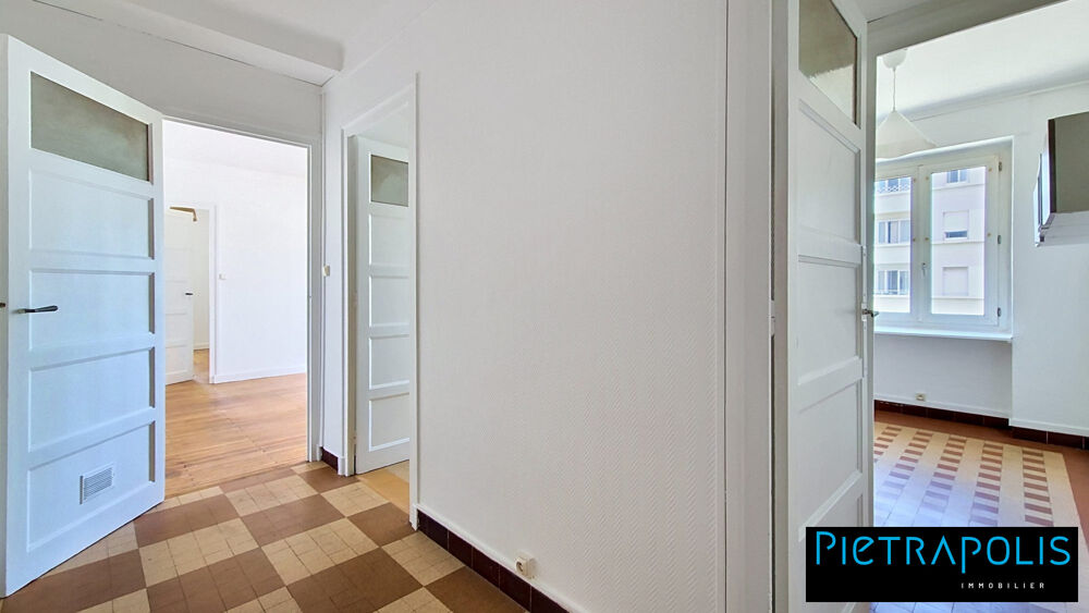 Vente Appartement Lyon 8 - T3 de 63.81m² avec balcon au 4ème ét/7- ascenseur - Lyon 8