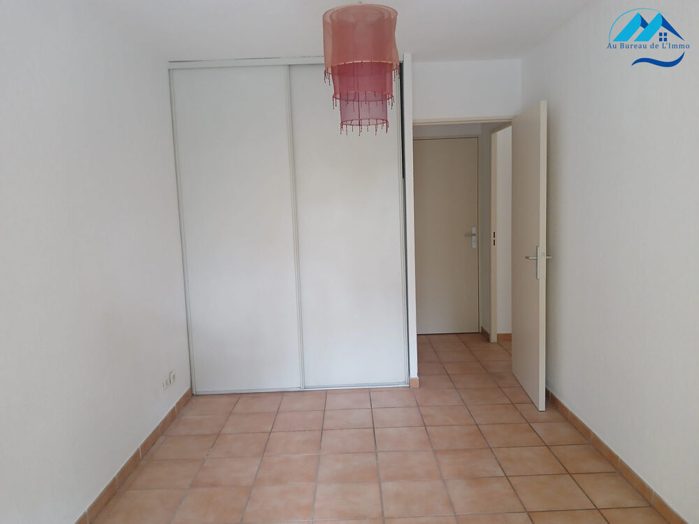 Location Appartement T2 avec terrasse et place de parking - Marseille 8° Marseille 8