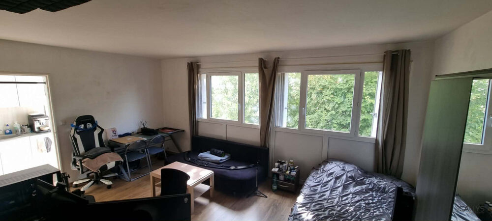 ROYAN  Appartement T1 de 34 m²  À 1 km du marché et 2 k