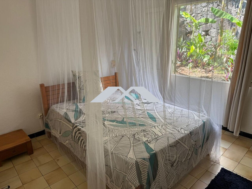Maison F5 plain pied terrain 1006m² Saint Denis