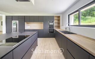  Maison � vendre 6 pi�ces 220 m�