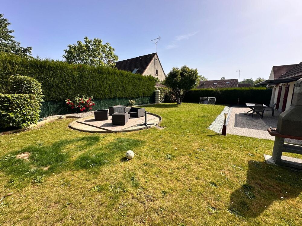 LAIGNEVILLE. Maison 5 pièces de 120 m², sur terrain de 713 m²
