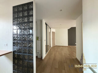  Appartement à louer 3 pièces 73 m²