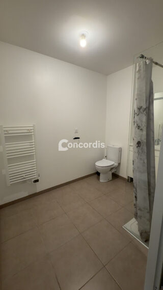  Appartement à louer 2 pièces 43 m²