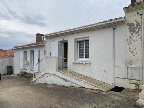   Au Centre De La CHAIZE GIRAUD Maison - 5 pi�ce(s) - 98 m�