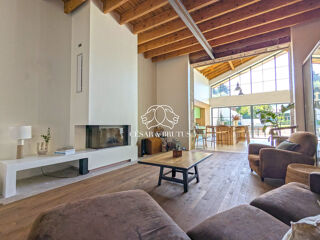  Maison  vendre 8 pices 300 m