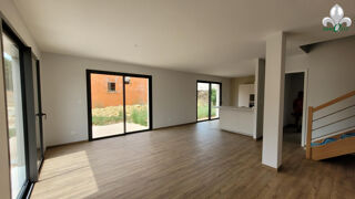  Maison à louer 5 pièces 140 m²