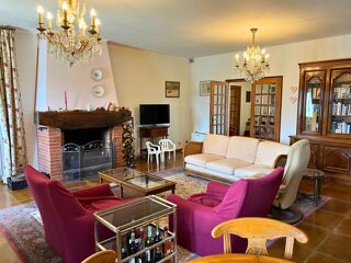  Maison  vendre 5 pices 221 m