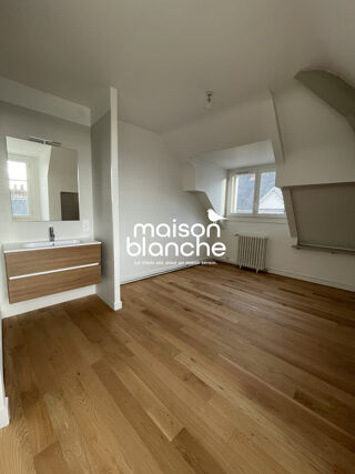  Appartement à louer 3 pièces 56 m²