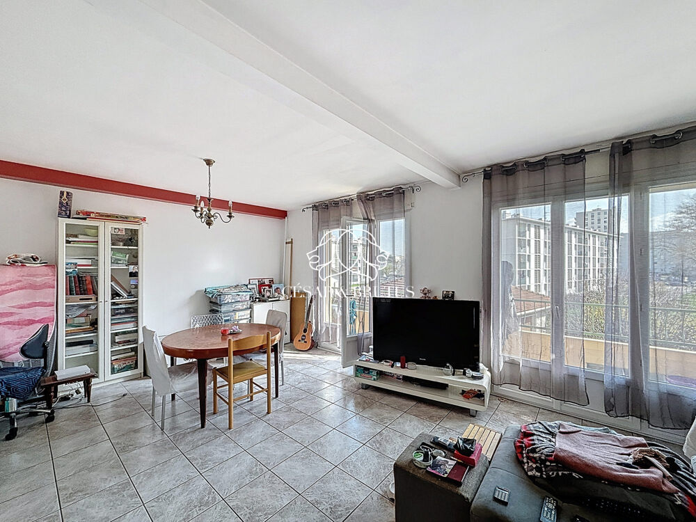 Appartement 3 pièces 74 m² · à Vénissieux · 74 m² · 239 000 €