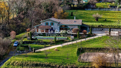   B�tisse de Caract�re du XVIIe : Volumes imposants & Vue Domina Maison - 7 pi�ce(s) - 232 m�