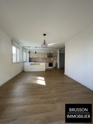  Appartement à louer 3 pièces 1 m²