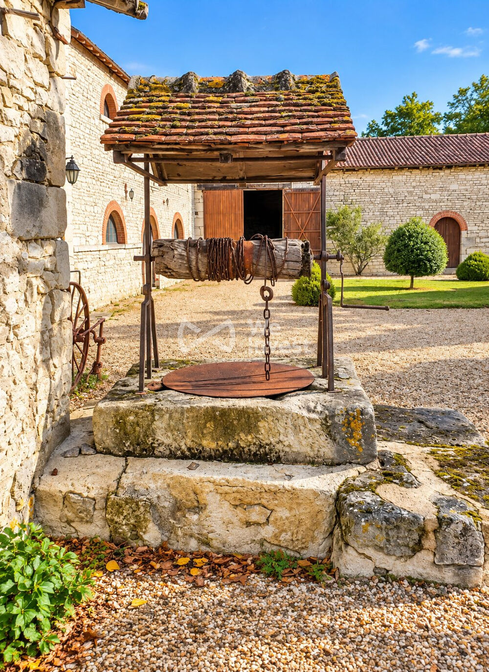 à vendre  Propriété/château Richelieu (37120)