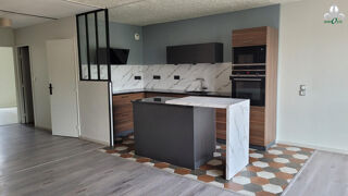  Appartement à louer 4 pièces 80 m²