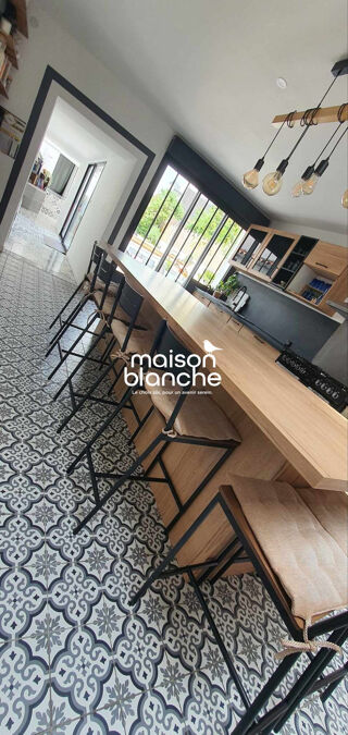  Maison  vendre 7 pices 181 m