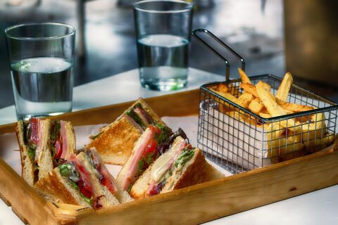 Villeurbanne-gratte Ciel-restaurant/vente a emporter /sandwichs 88000 69100 Villeurbanne