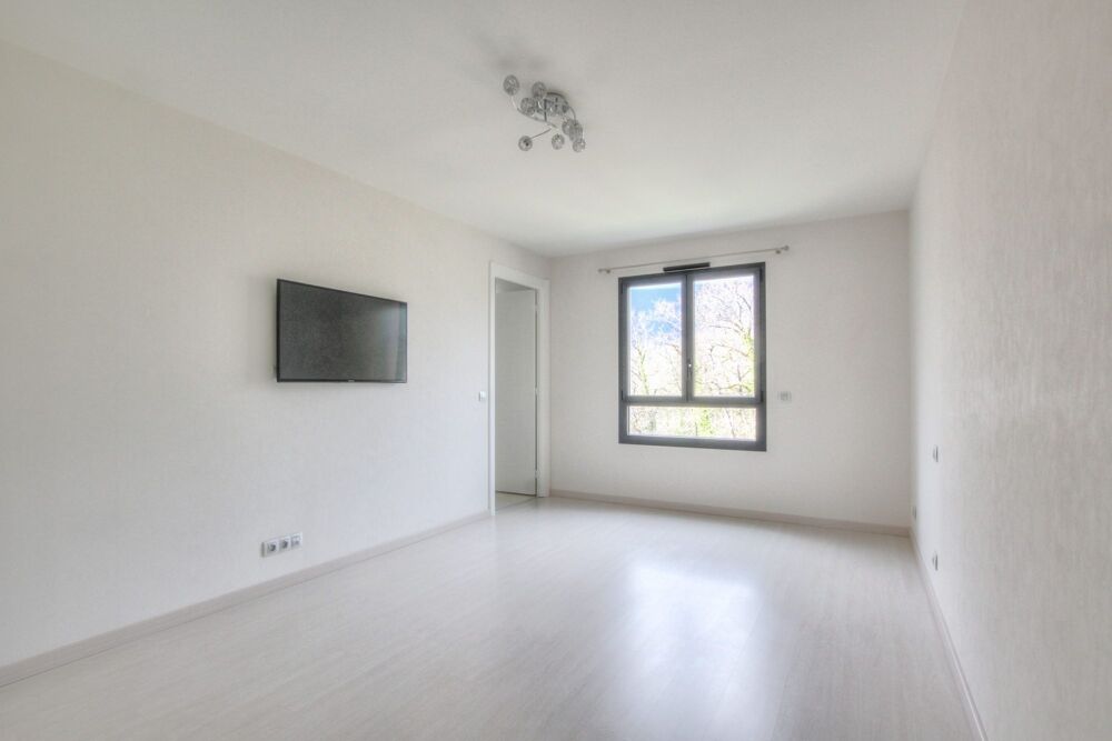  vendre  Appartement Saint-Genis-Pouilly (01630)