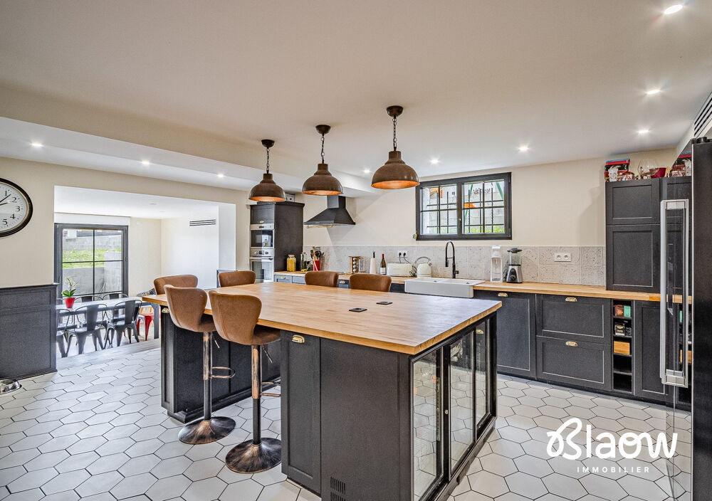 Maison 225 m² à vendre à Saint-Martin-la-Plaine