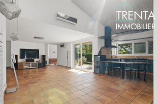  Maison à vendre 10 pièces 295 m²