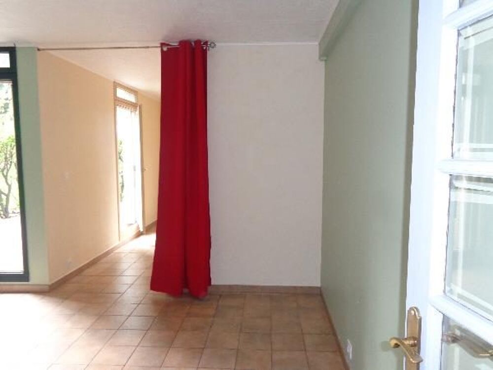 APPARTEMENT ATYPIQUE