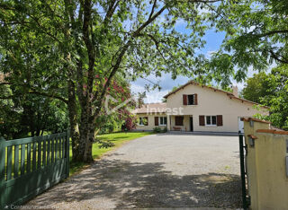  Maison à vendre 8 pièces 216 m²