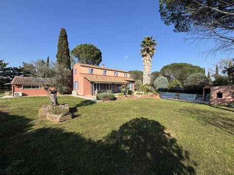   Villa de charme Maison - 7 pi�ce(s) - 220 m�