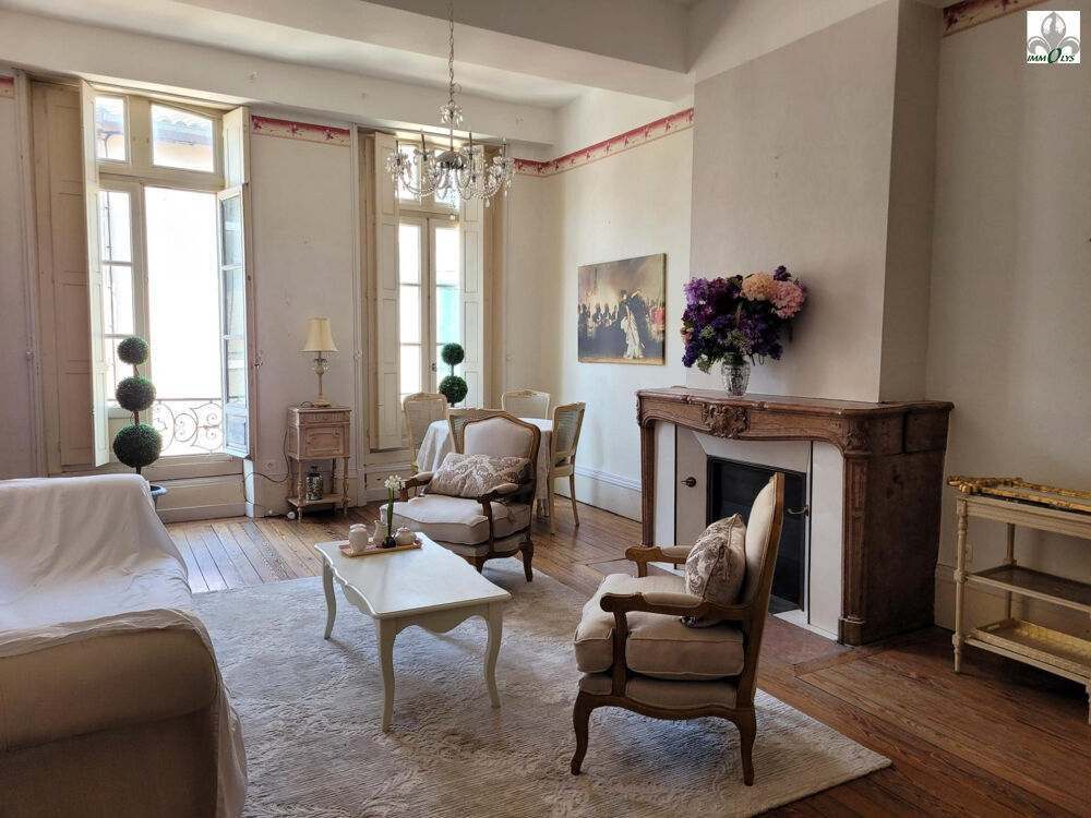 Appartement de charme dans immeuble classé