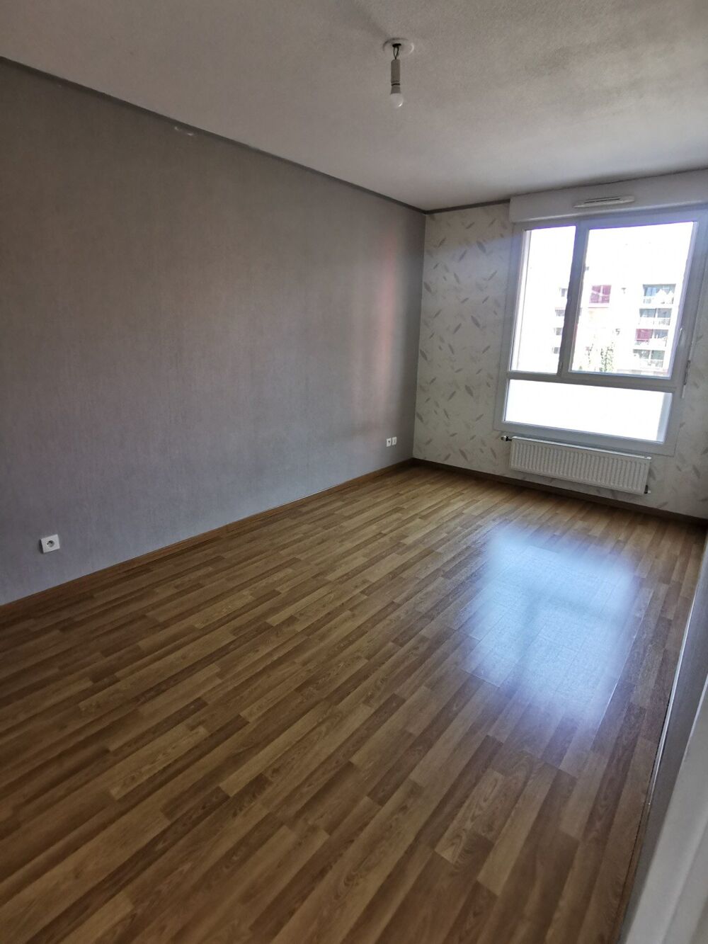 Vente Appartement T3 de 69,4 m² avec terrasse et garage fermé en sous-sol Grenoble