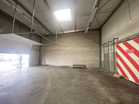   Entrepôt de 128 m² en ZONE NORD de LIMOGES ! 