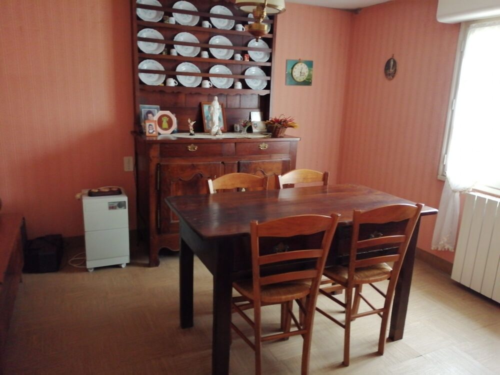 MAISON TRADITIONNELLE 4 CHAMBRES SAINT DOLAY