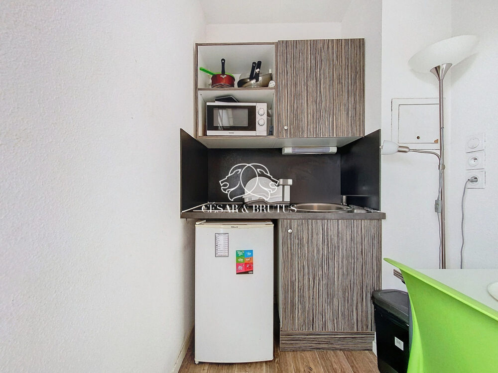 STUDIO LMNP EN ETAGE ELEVE AVEC PARKING