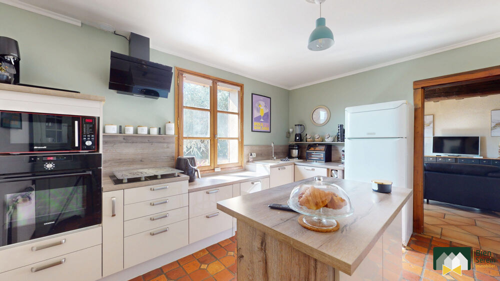 CHARMANTE MAISON VIVABLE DE PLAIN-PIED AVEC SOUS-SOL TOTAL ET JA