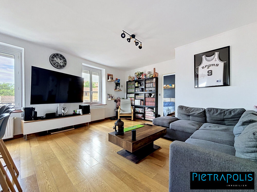 À vendre  Appartement lumineux au dernier étage avec vue d?