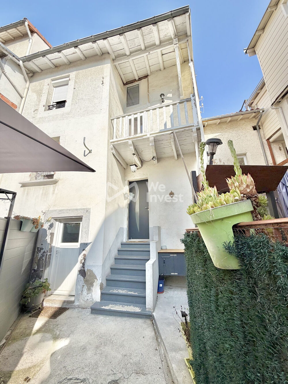 Vente Maison Maison de ville de type 4 avec terrasse et garage pour citadine. Châtel-guyon