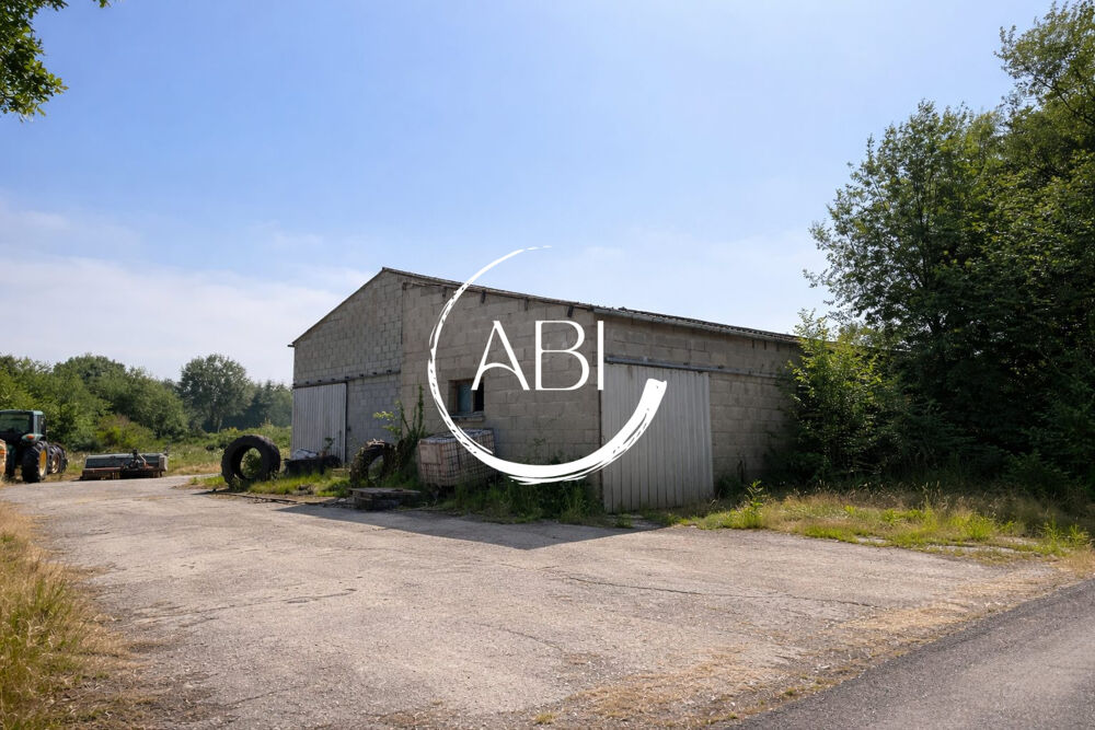 Sur 9.75 ha, Propriété agricole avec maison, dépendances à J