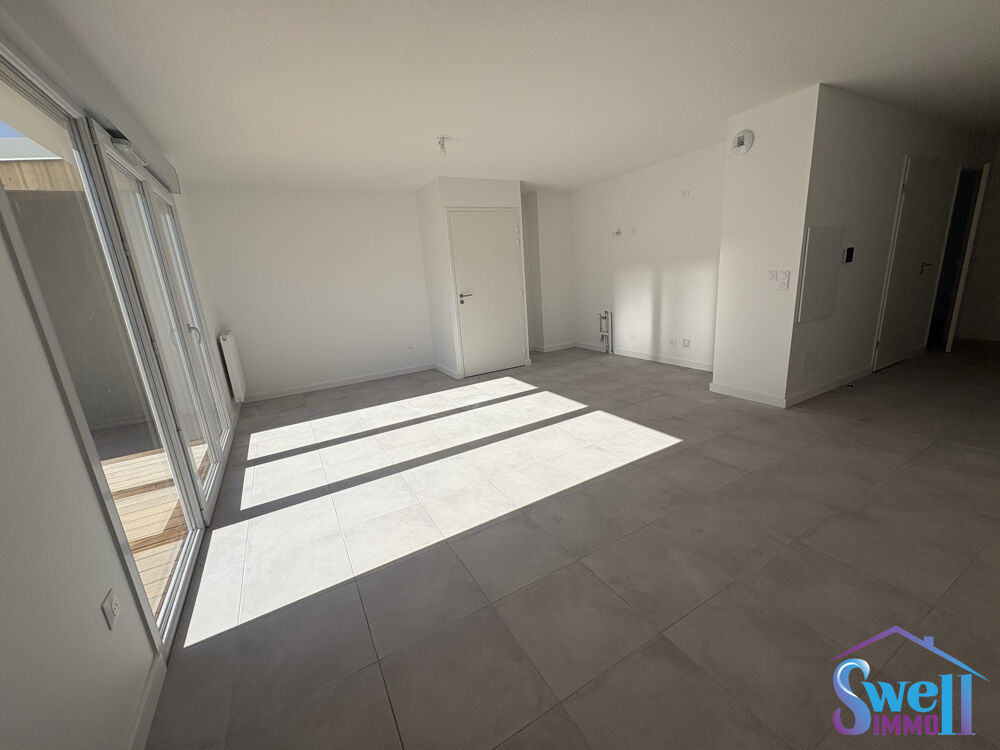 T5 duplex de 112,20m², terrasse, au coeur du village proche pla