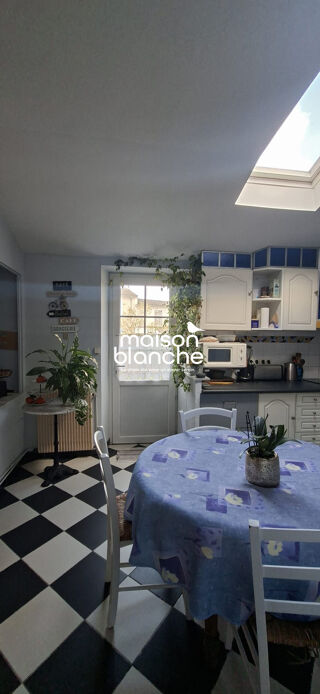  Immeuble � vendre 253 m�