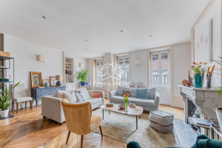  Appartement à vendre 5 pièces 151 m²