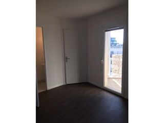  Appartement à louer 4 pièces 82 m²