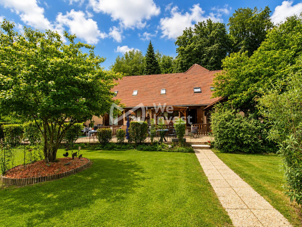 Maison 427 m² en 5 appartements sur près d'un hectare