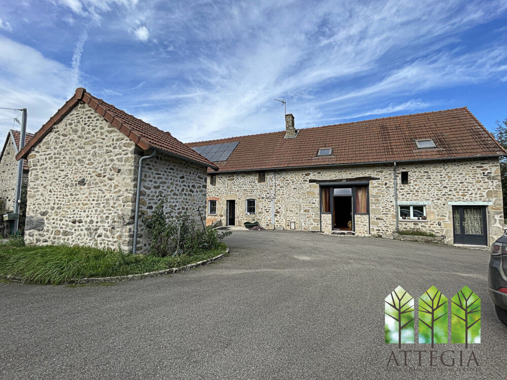 Vente Maison Beau bâti en pierres, dans un hameau, avec allée privée et g Jouillat