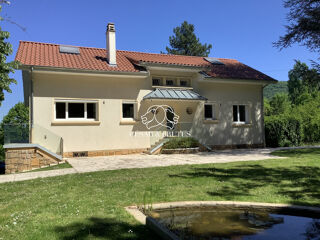  Maison � vendre 9 pi�ces 240 m�